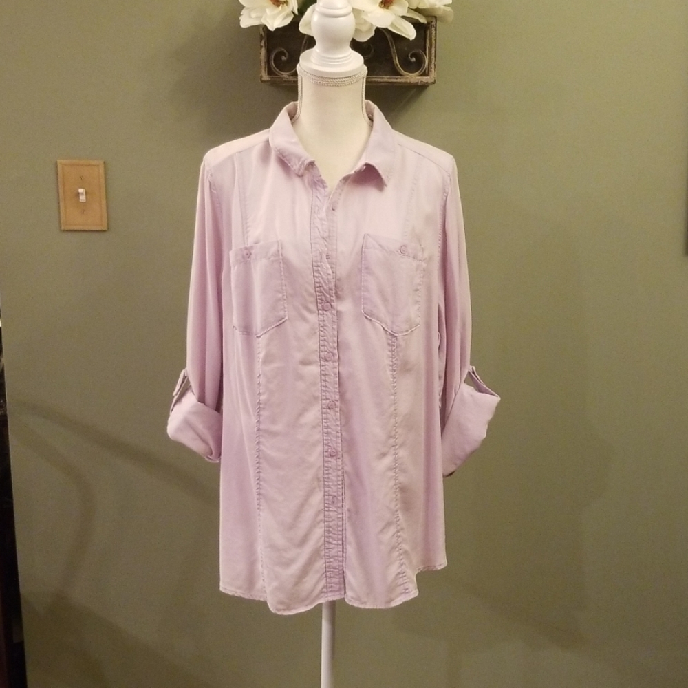 Ladies button up shirt, light lavender in color